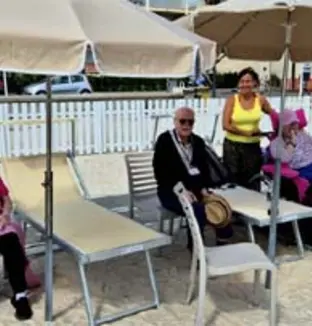 emeis oliviers plage