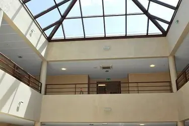 centre cardio vasculaire eyguieres salon verriere
