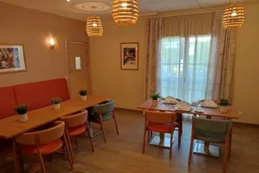 emeis residence villa garlande salle de restaurant invite