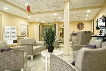 maison de retraite saint denis hotel salon
