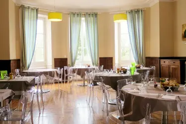 chateau du haut cluzeau salle restaurant 01