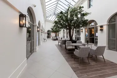 maison de retraite saint remy galerie agora