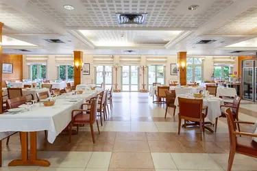 maison de retraite saint remy restaurant 1