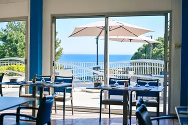 emeis clinique centre reeduction fonctionnelle air mer soleil vue salle manger