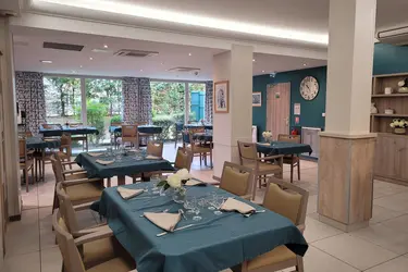 Emeis - Les Jardins de Romilly Salle à manger