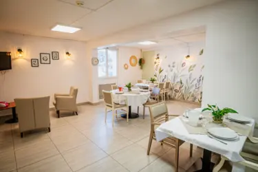 emeis maison de retraite bon air salle a manger premier etage