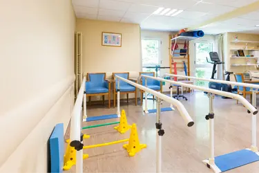 emeis-maison-de-retraite-la-cerisaie-salle-kinesitherapie.png