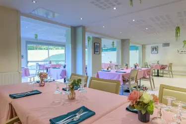 emeis-maison-de-retraite-la-cerisaie-salle-restaurant.png