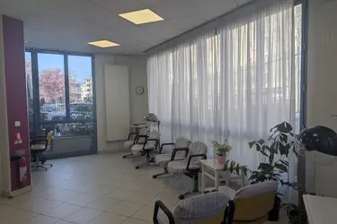 emeis_Les Bords de l'Oise Salon de coiffure