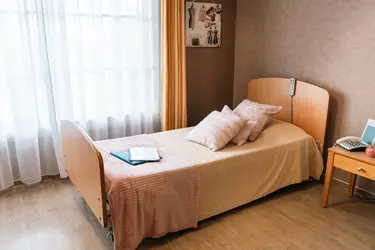 maison de retraite carbon blanc chambre