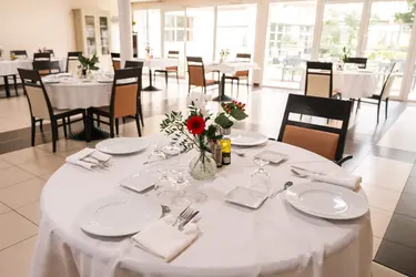 maison de retraite carbon blanc salle de restaurant