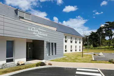 maison de retraite le clos des muriers batz sur mer 01 0 0