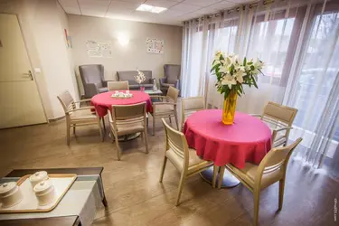 maison de retraite les mariniers moulins 10