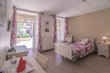 maison de retraite les rives de cabessut