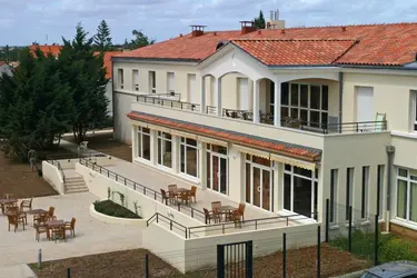 maison de retraite de sevret niort 01 0